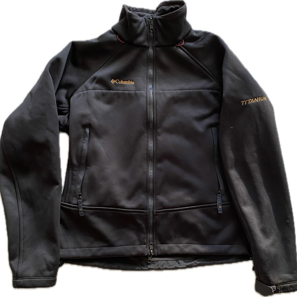 Columbia Titanium Black Softshell Jacket